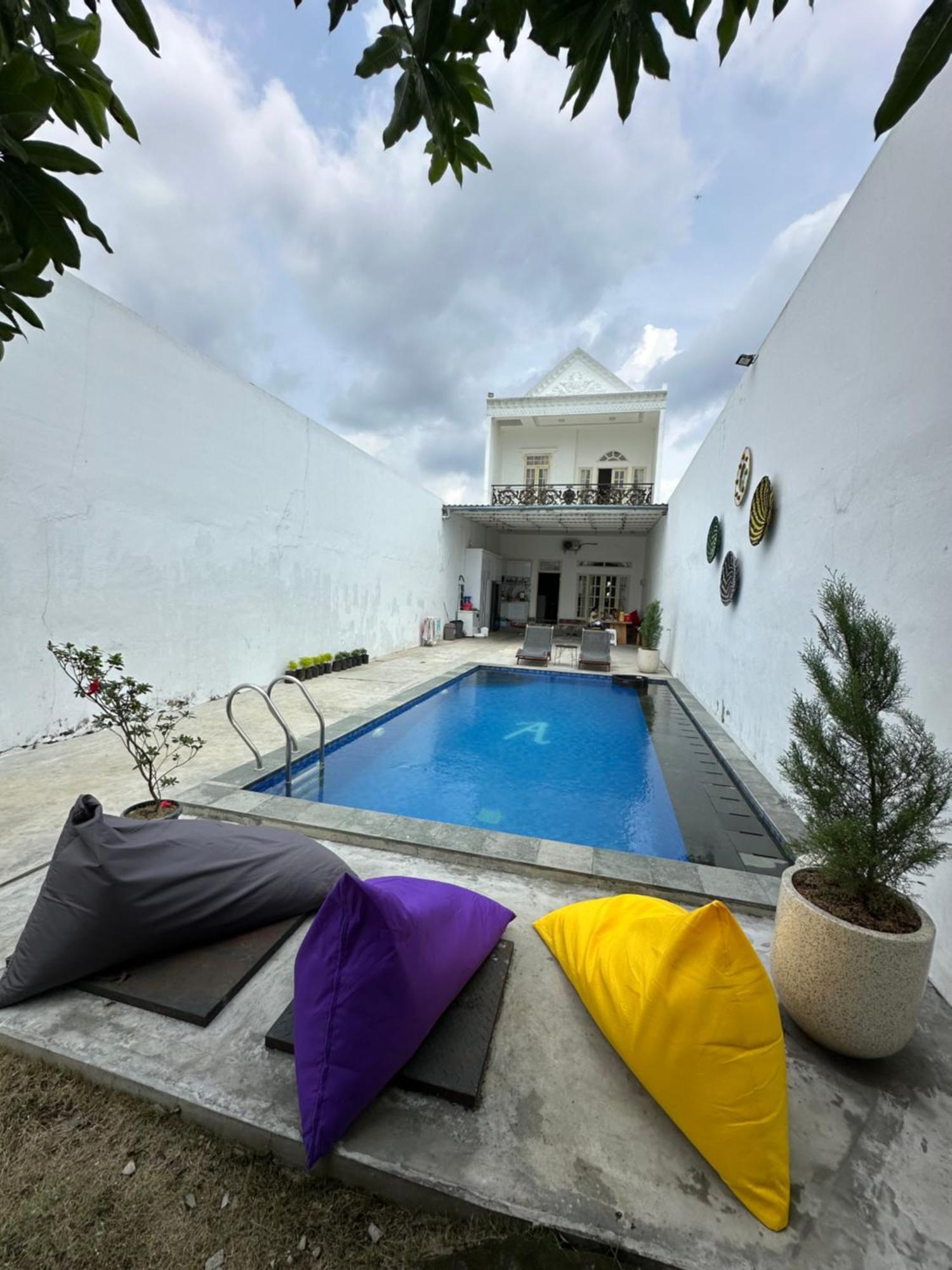 יוגיאקרטה Villa Rumah Putih Jogja מראה חיצוני תמונה
